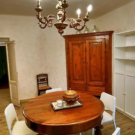 Casale Storico Enzo 펜션 카스텔누보델가다